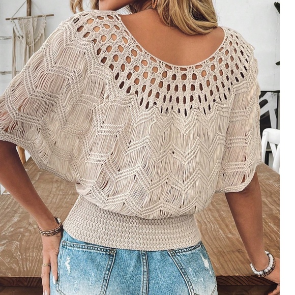 Classic Batwing Sleeve Textured Top - Picture 4 of 8